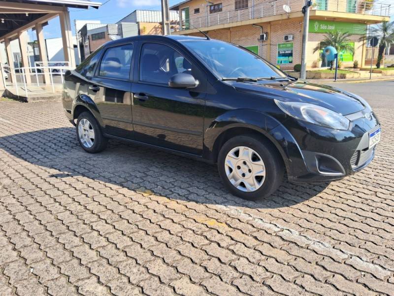 FORD - FIESTA - 2012/2012 - Preta - R$ 37.900,00